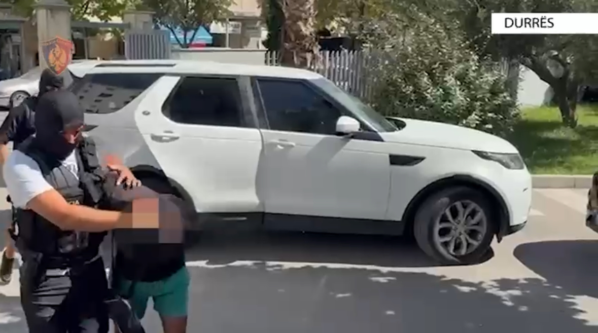 “Më zhveshi me dhunë”/ Dëshmia tronditëse e turistes italiane