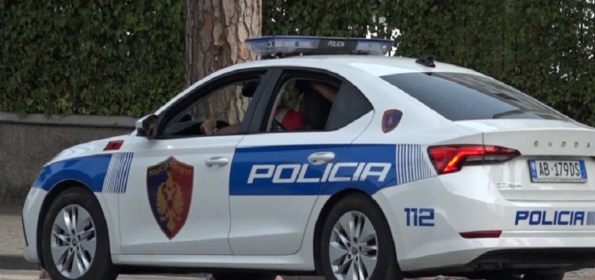 Pesë të mitur sulmojnë një grup të rinjsh në Tiranë, arrestohen pas ngjarjes/ Përfundojnë në spital tre të tjerë 