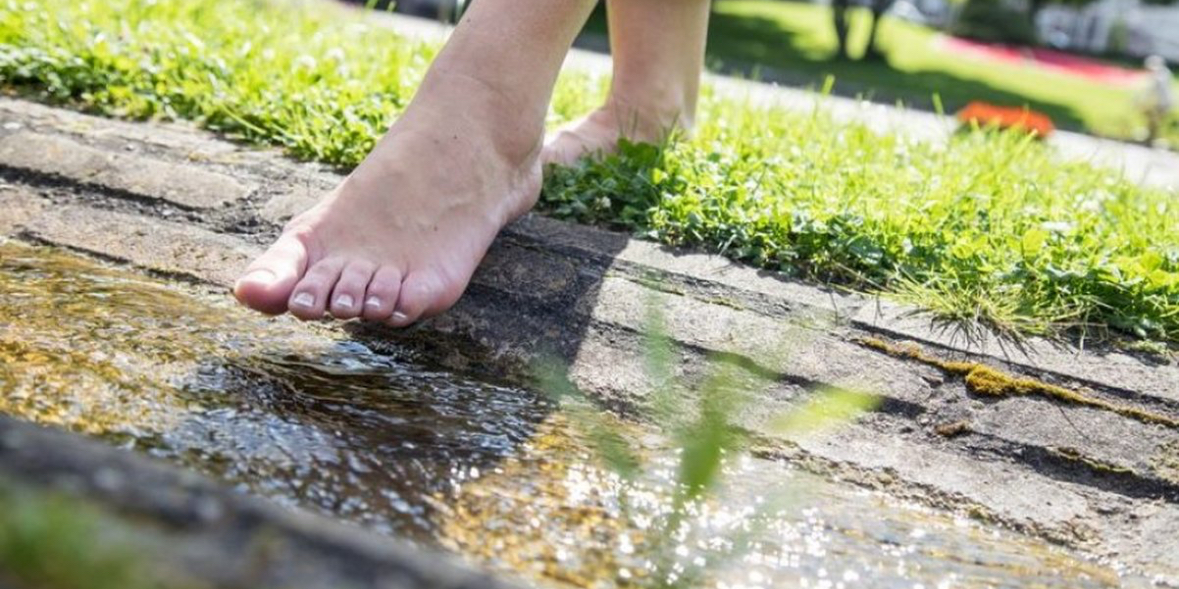 Ecja zbathur, një kënaqësi e vërtetë për këmbët tuaja 