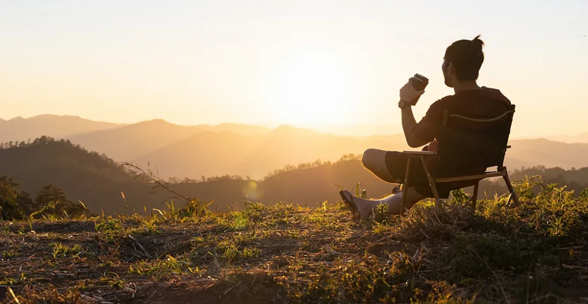 Më pak kafe, më shumë ëndrra: Si lidhet kafeina me trurin dhe gjumin 