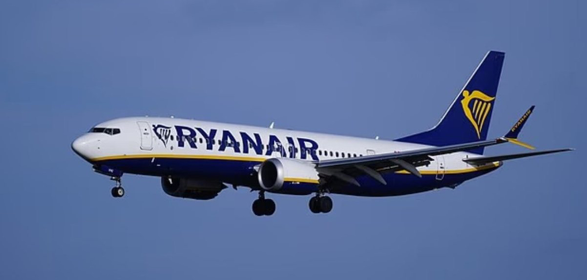 Tmerr në ajër, stjuardesa përplaset me tavanin e avionit, dy të plagosur pas turbulencave 