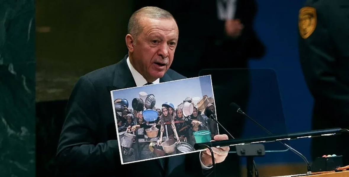 Erdogan me foton nga Gaza në seancën e OKB-së: Kjo është pika më e ulët e njerëzimit 