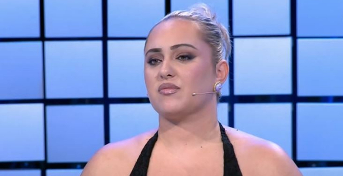 E rëndë në studion e “Përputhen”, Krisi dhe Arlindi ofendojnë Katerinën: P*tana amnezia 