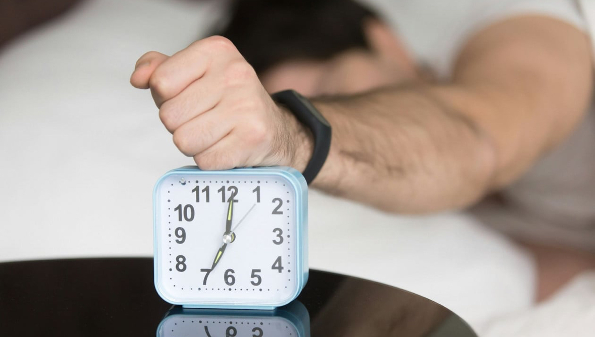Ndryshimi i orës/ Sa i dëmshëm është për trupin tonë, ja çfarë thonë studimet e reja