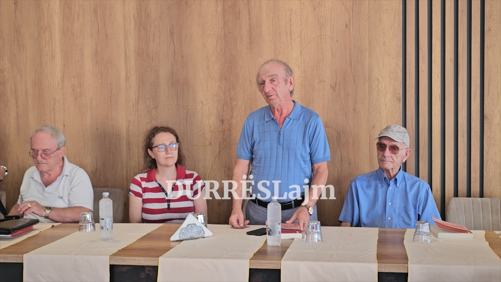 Durrës, në moshën 94-vjeçare, Luan Dode sjell librin e tij të tretë për lexuesit (VIDEO)