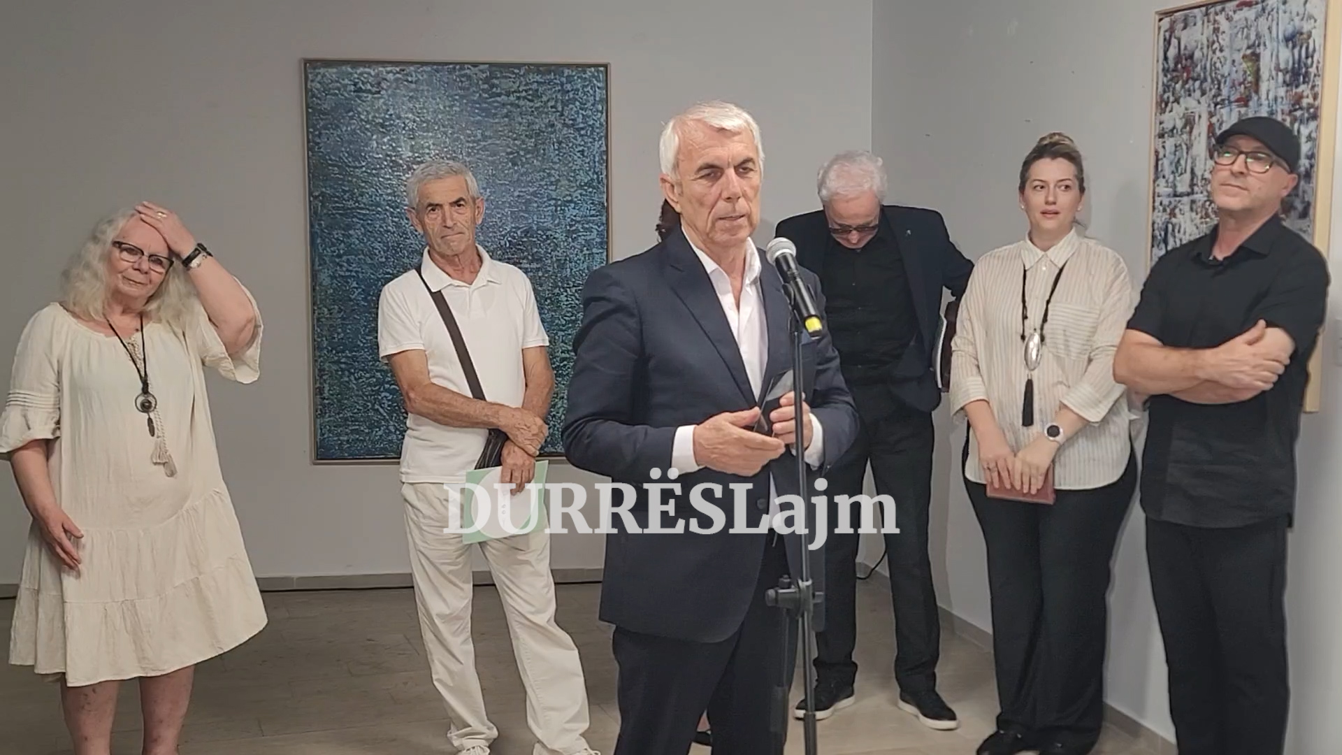 Hapet në Durrës ekspozita “Dy botë, një realitet” (VIDEO)