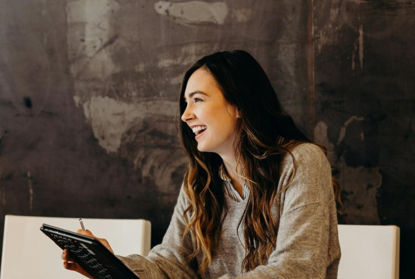 Njihuni me 3 shenjat më fatlume të horoskopit për këtë javë, mundësi për rritje në karrierë dhe shumë surpriza