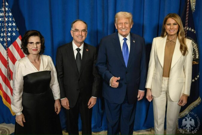 Presidenti Begaj takohet me Presidentin Trump gjatë vizitës në SHBA