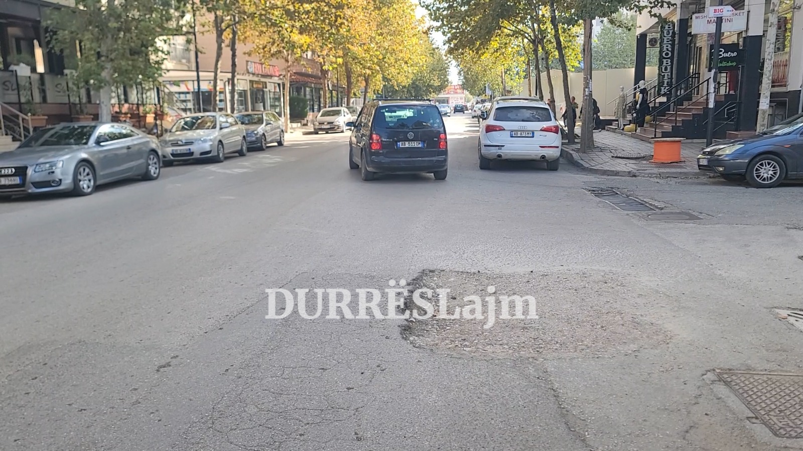 Institucionet çajnë rrugët e Durrësit, qytetarët vuajnë pasojat (VIDEO)