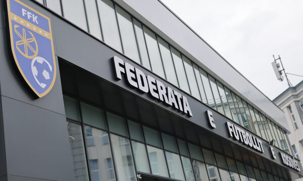 FFK reagon në UEFA ndaj posterit ofendues të Federatës së Futbollit të Spanjës ndaj Kosovës
