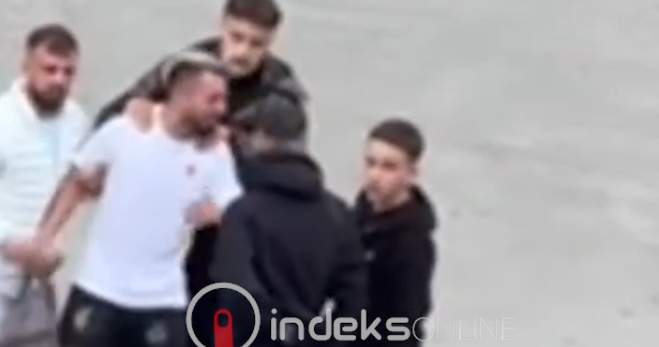 “O vëllai jem bre…”/ Momenti kur Gjesti shkon tek vendi ku i vëllai ndërroi jetë