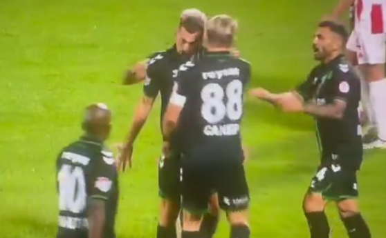 I gjuajti me shpullë shokut të skuadrës, kapiteni zbulon për herë të parë prapaskenën: Nuk më pasoi topin