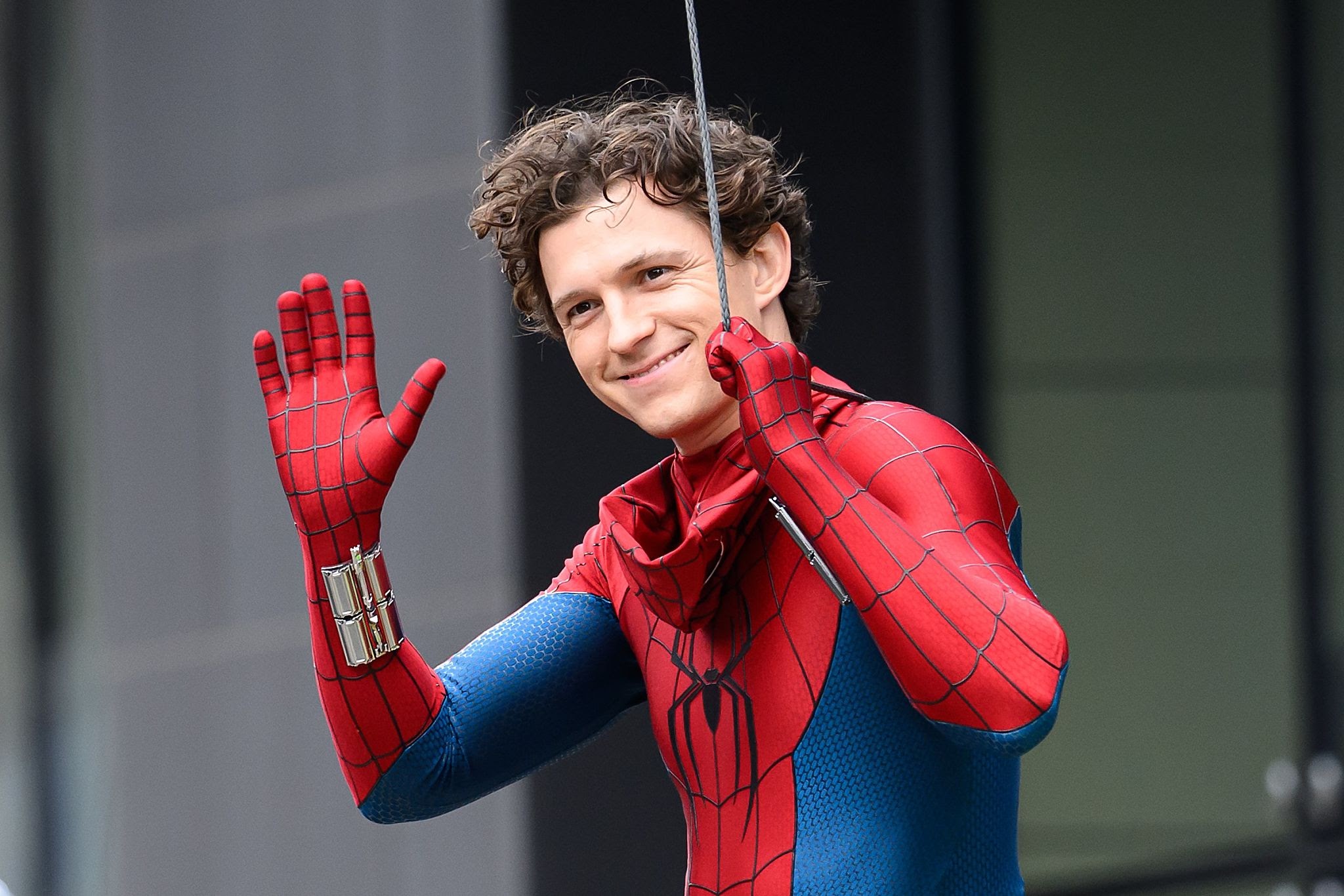 Tom Holland përfundon në spital pas incidentit në setin e Spider-Man