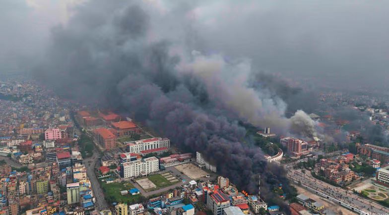 Nga parlamenti te hotelet luksoze në flakë, lëvizja protestuese e Nepalit shënjestroi elitën