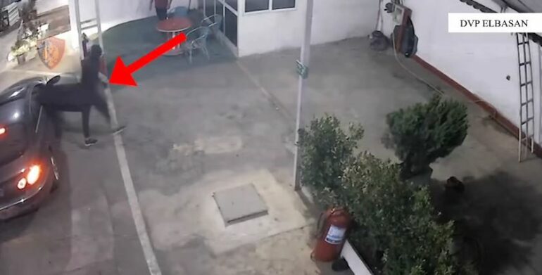 Vodhën xhiron ditore në një karburant, përfundojnë në pranga dy të rinj