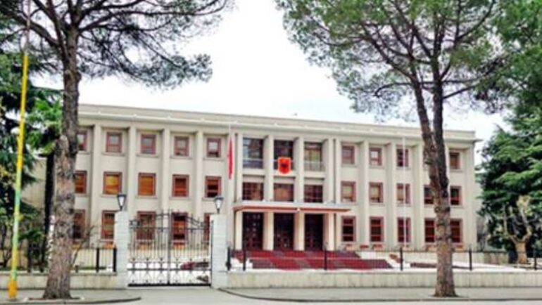 Betohet sot në presidencë qeveria e re