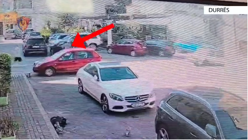 “Medalioni” në Durrës/ Arrestohet 42-vjeçari që u grabiste me dhunë varëset e floririt grave (VIDEO)