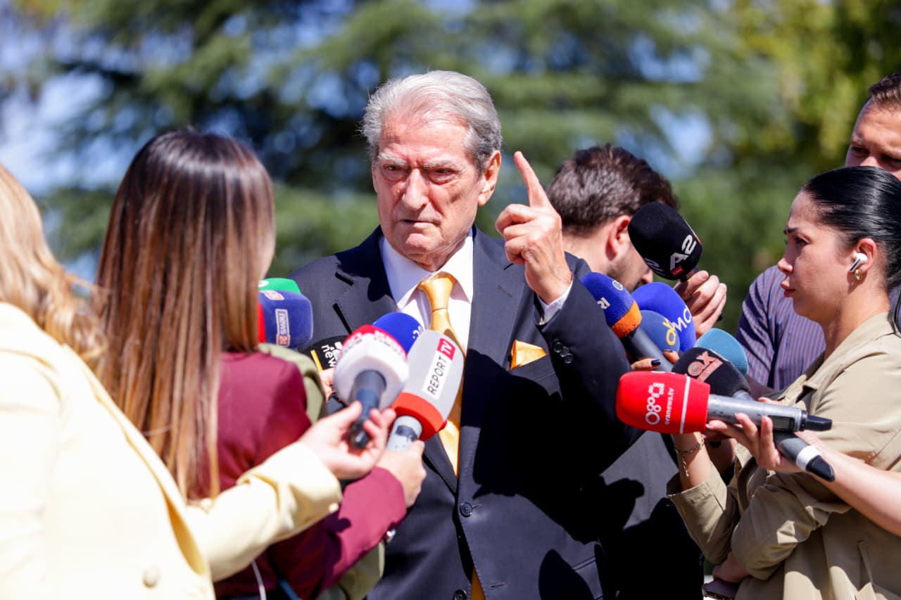 “E pret fundi i Erion Veliajt”/ Sali Berisha: Nga Tuneli i Llogarasë Lubi Balluku s’do dalë dot ndonjëherë! 