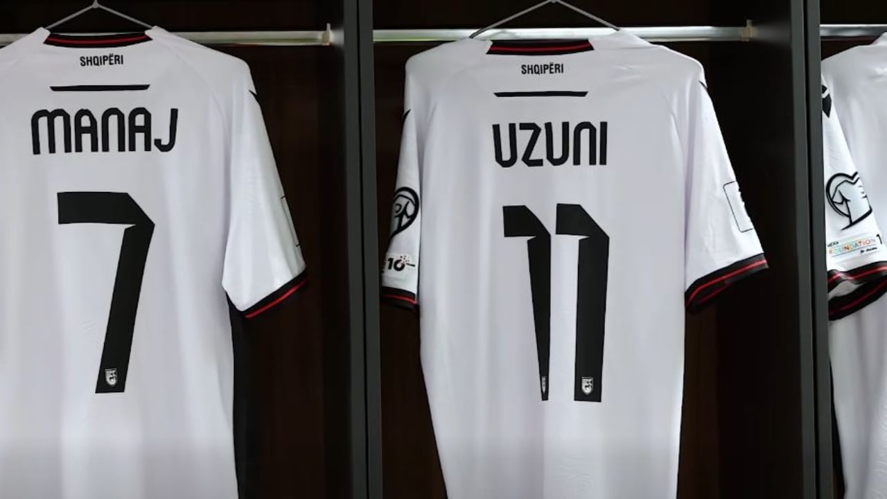 Federata Shqiptare zbulon fanellat që do të veshin yjet kuqezi mbrëmjen e sotme