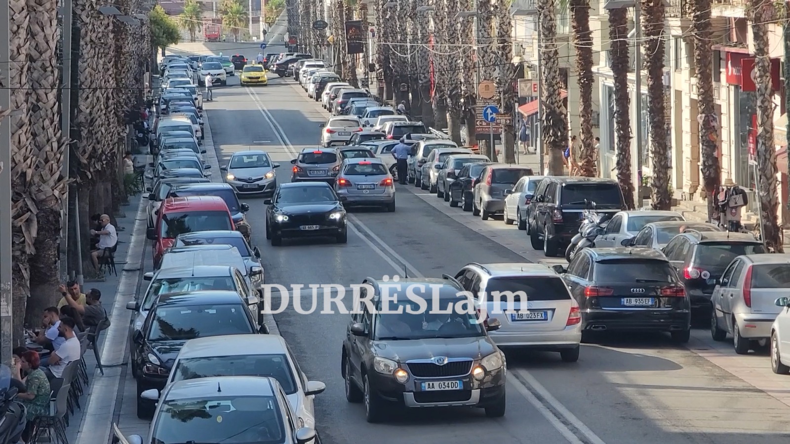 &#8220;Zhduken&#8221; monopatinat nga rrugët e Durrësit (VIDEO)