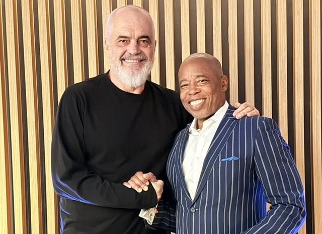 Qeveria shqiptare paguan një pjesë të udhëtimit të Eric Adams/ Mediat amerikane: Nuk lejohen dhurata nga qeveritë e huaja