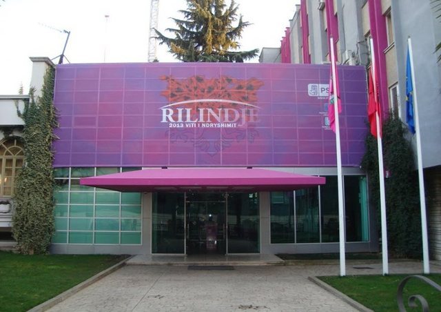 PS heq dorë nga gjinia e tretë! Depoziton në Komisionin për Mirëqenien Sociale 22 amendamente