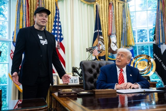Trump dhe Musk janë sërish miq