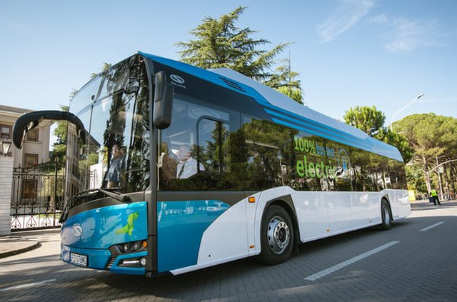 Qeveria iu merr bashkive transportin publik, bileta elektronike nga vjeshta e vitit të ardhshëm