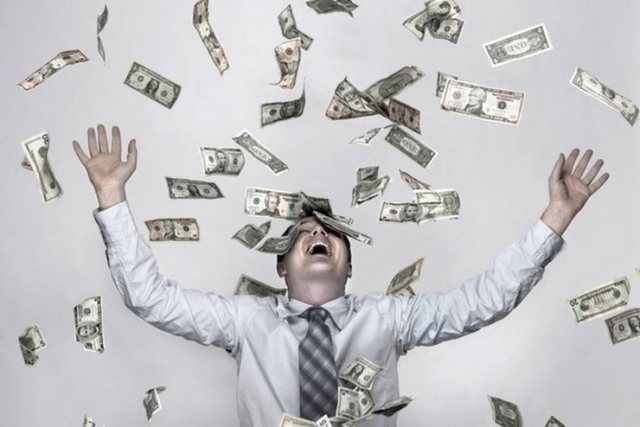 Nëse jeni një nga këto shenja horoskopi, nuk do mbeteni kurrë pa para në xhep