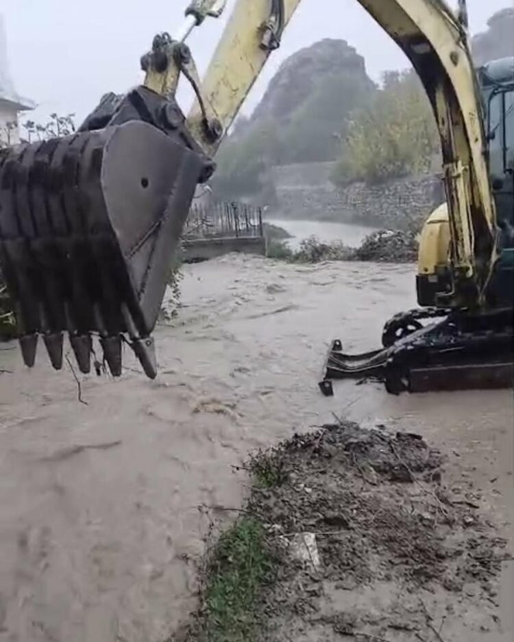 Moti i keq, përmbyten disa banesa në Vaun e Dejës