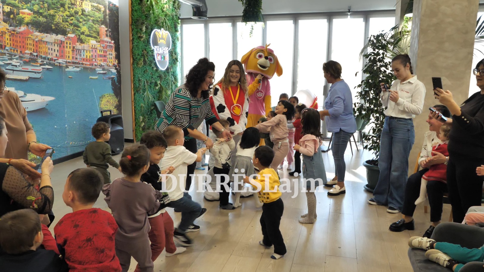 Çela Park hap dyert për vogëlushët e Shtëpisë së Foshnjes Durrës (VIDEO)