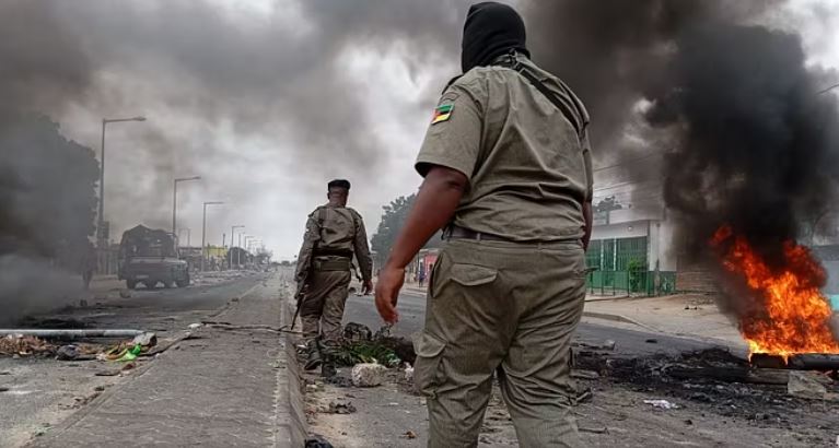 Tmerr në Mozambik/ Xhihadistët presin kokat e mbi 30 të krishterëve