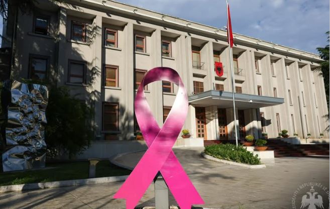 Tetori Rozë/ Mesazhi i Presidentit Begaj: Parandalimi dhe diagnostikimi i hershëm shpëtojnë jetë