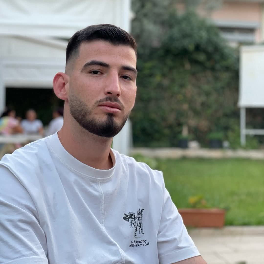 Aksident tragjik, i riu humbi kontrollin e mjetit dhe u rrëzua. Ndërron jetë në spital