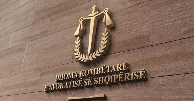 VENDIMI/ Dhoma e Avokatisë bojkoton për 5 ditë seancat gjyqësore, pas arrestimit të avokatit Ulian Barjami