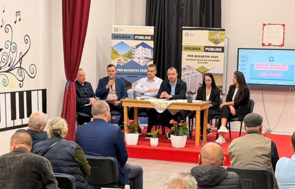 Bashkia e Durrësit prezanton investimet dhe projektbuxhetin 2026-2028 në dëgjesë publike
