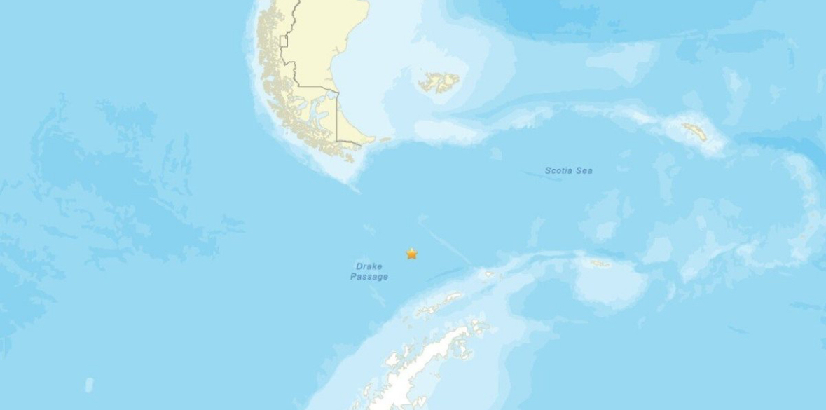 Tërmet i fuqishëm 7.8 ballë trondit rajonin mes Antarktidës dhe Argjentinës, rrezik cunami 