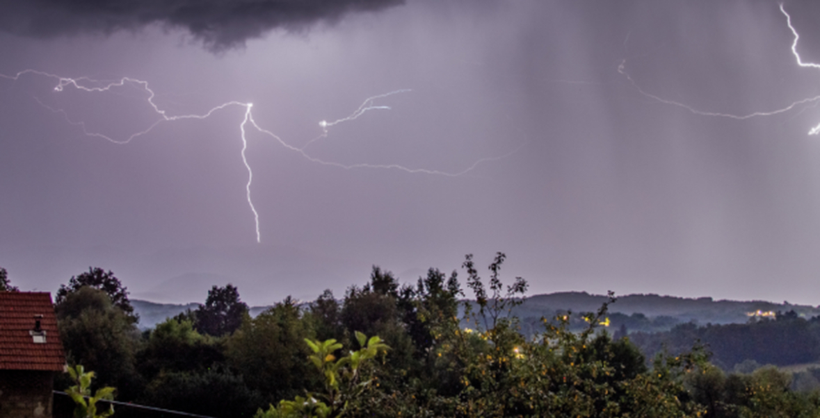 Përmbytet Meksika/ Mbi 30 persona ndërrojnë jetë e shumë të humbur 