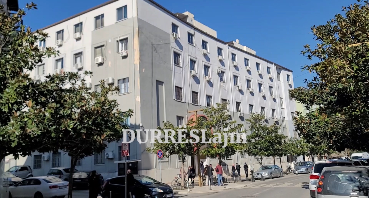 Bojkoti i avokatëve paralizon gjykatat: 326 seanca penale në Durrës rrezikojnë të mos zhvillohen