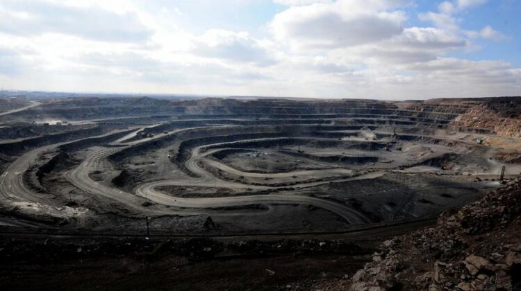 Si po i përdor Kina mineralet e rralla si armë strategjike?