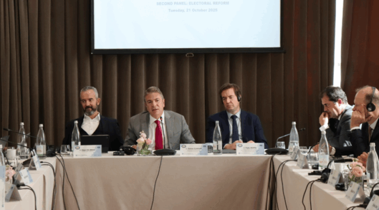 Reforma zgjedhore/ Lapaj dhe Qori pjesëmarrës pa të drejtë vote në komision