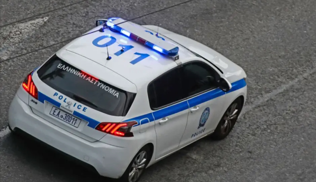 Tragjedi në Greqi: 18-vjeçari mbyt nënën me peshqir, më pas njofton policinë