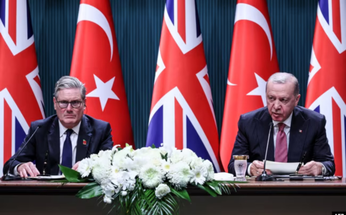 Blerja e 20 avionëve luftarakë, Turqia nënshkruan marrëveshje me Britaninë