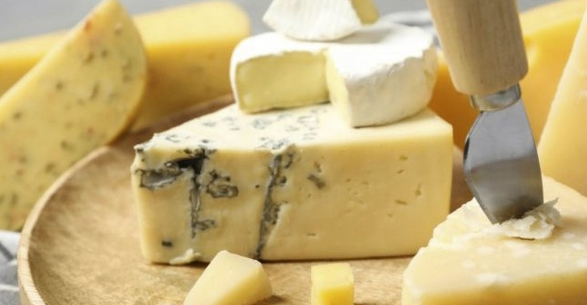 A mund të ndihmojë djathi në parandalimin e demencës? 