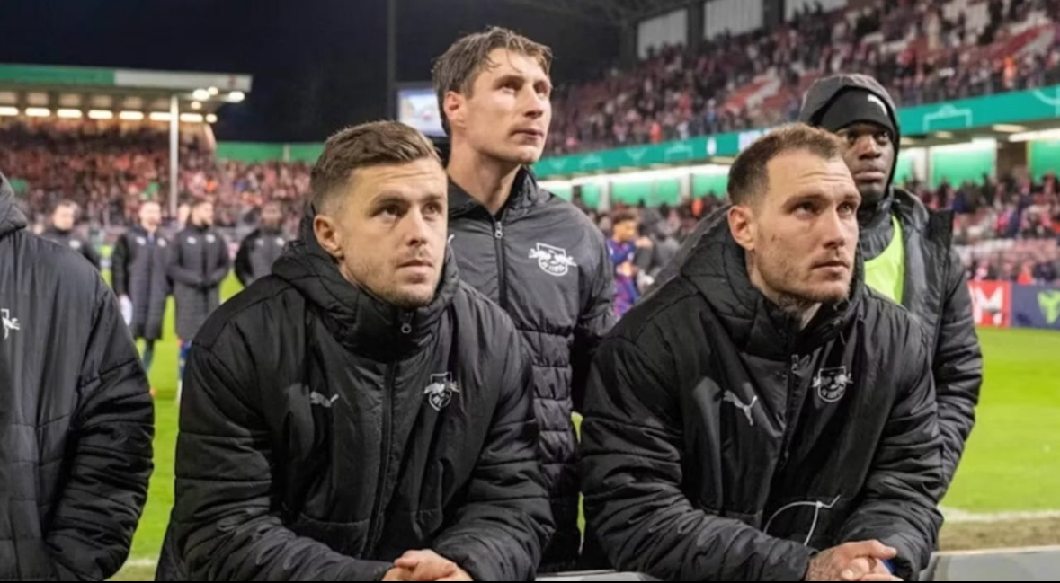 Tragjike në Kupën e Gjermanisë, tifozi ndërron jetë pas problemeve shëndetësore që pësoi në tribunë