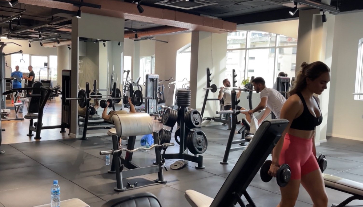 Studim: Për zemër të shëndetshme, burrave u duhen 9 orë stërvitje, grave vetëm 4