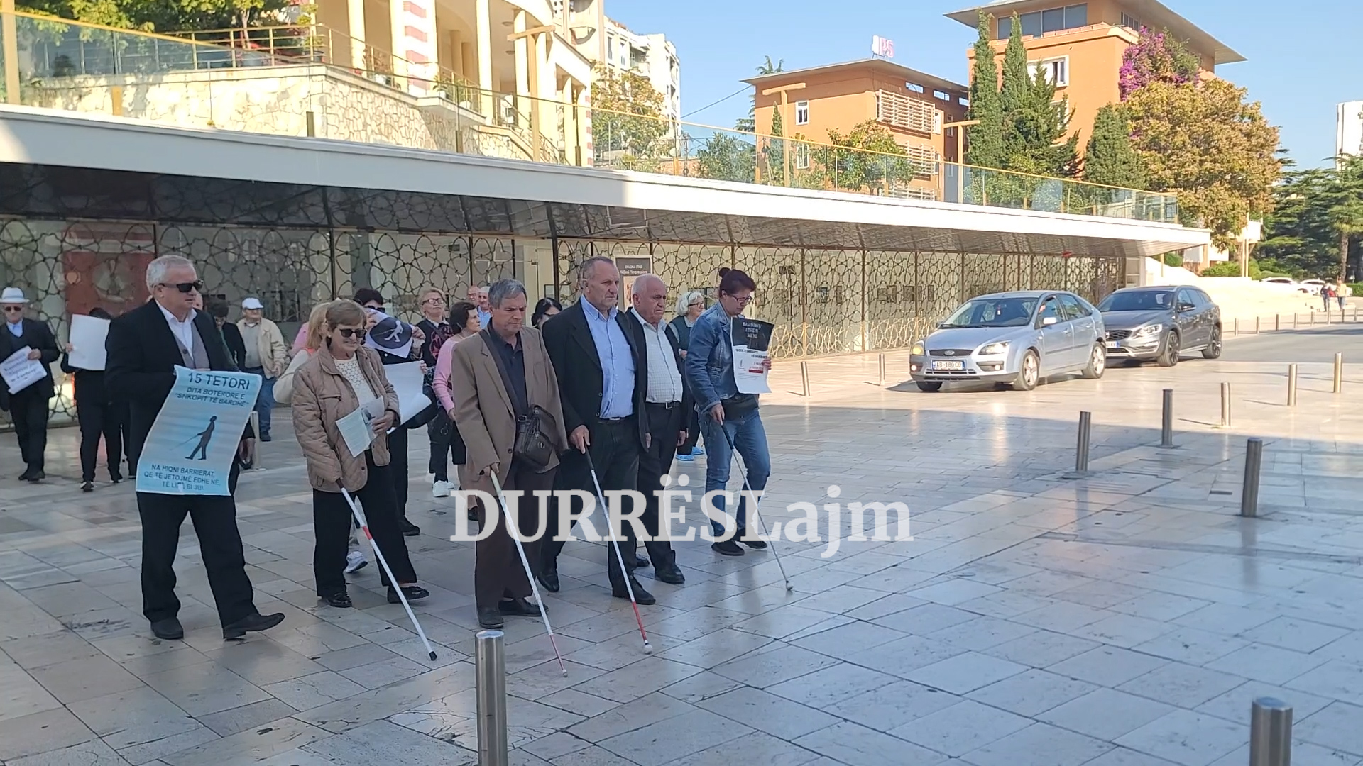 Dita e shkopit të bardhë/ Të verbërit e Durrësit: Ndihemi të diskriminuar (VIDEO)