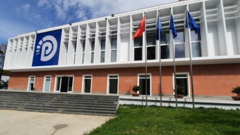 PD nis procedurat për shkarkimin e Presidentit Begaj