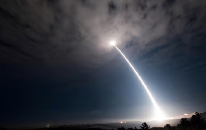 Donald Trump i kërkon Pentagonit të rifillojë testimin e armëve bërthamore amerikane