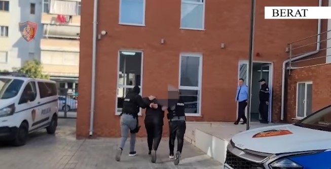 Sekuestrohen mbi 9 kg lëndë narkotike dhe municion luftarak, vihet në pranga 27-vjeçari